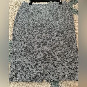 St. John Evening Black/Silver Metallic Knit Skirt, sz 10